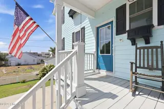 1536 Ann Street, Beaufort, NC 28516 – photo 7: Front entrance on second level