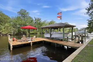 2406 Harbor Island Road, New Bern, NC 28562 – photo 3: 13-web-or-mls-0C0A5873