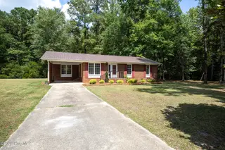 182 Crabapple Lane, Lake Waccamaw, NC 28450 – photo 2: Crabapple182-1FShaneL33A6355 copy
