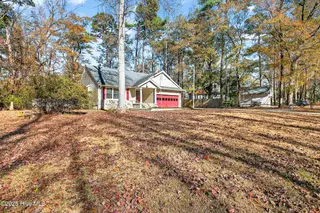 105 Riverbend Road, Jacksonville, NC 28540 – photo 3: Front yard