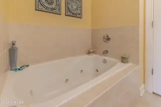 7825 High Market Street 304, Sunset Beach, NC 28468 — 3-bedroom condo in Village Park, Sunset Beach, NC, photo 17 of 36: 7825 Market Street-22