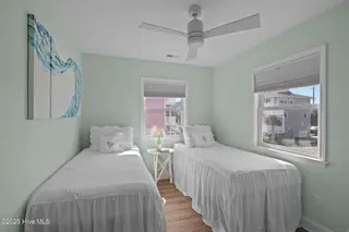 2506 Emerald Drive E, Emerald Isle, NC 28594 – photo 17: 13-web-or-mls-1S3A6485
