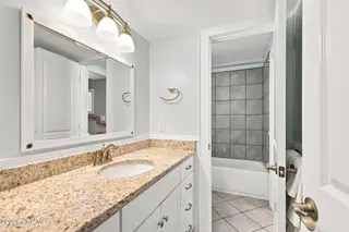 107 W Bogue Boulevard 3, Atlantic Beach, NC 28512 – photo 16: 19-web-or-mls-IMG_9576