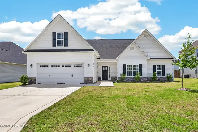 592 Appalachian Trail S, Jacksonville, NC 28546