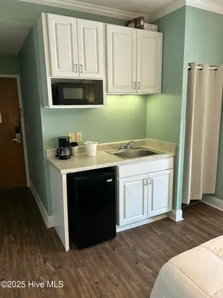 602 W Ft Macon Road 118, Atlantic Beach, NC 28512 – photo 3: 1000019453