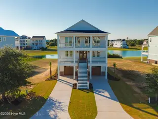 742 Cannonsgate Drive, Newport, NC 28570 – photo 1: Front Facade