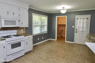 1811 John Small Avenue, Washington, NC 27889 – photo 7: IMG_8569