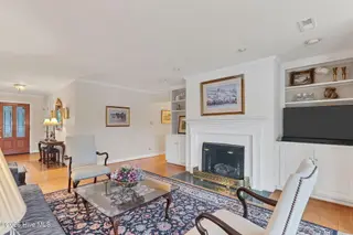 255 Lake Dornoch Drive, Pinehurst, NC 28374 – photo 17: Living Room (2)