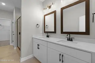 245 Cline Way Unit 112, Beaufort, NC 28516 – photo 17: Primary Bath