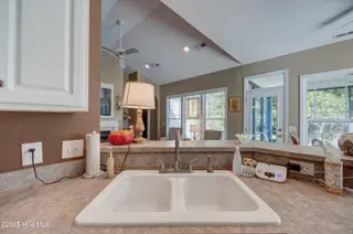 123 Azalea Drive, Hampstead, NC 28443 – photo 15: 123AzaleaDriveInterior(16)