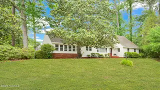 1902 Sherwood Drive, Greenville, NC 27858 – photo 2: 9-web-or-mls-1902 Sherwood Drive-9