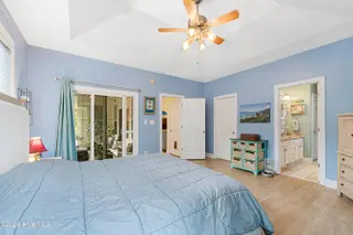 711 Captains Point, Beaufort, NC 28516 – photo 18: Primary bedroom