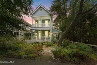 826 N Caswell Avenue, Southport, NC 28461 – photo 2: shniderproductions.com-2