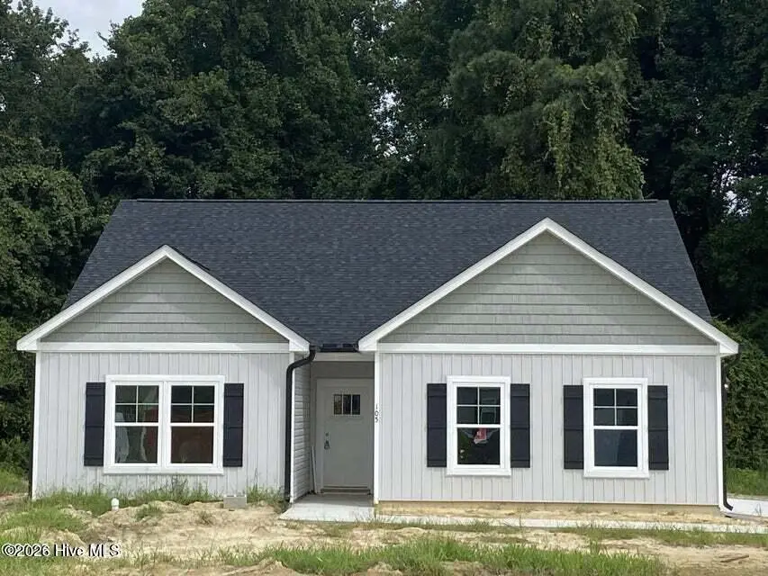 105 Chester Place, Pikeville, NC 27863 – photo 1 of 2: 20250826143121159731000000-o