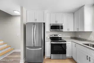711 Ann Street, Wilmington, NC 28401 – photo 20: 27_kitchen