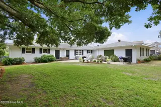 2112 Evans Street, Morehead City, NC 28557 – photo 11: 12-web-or-mls-1S3A7638