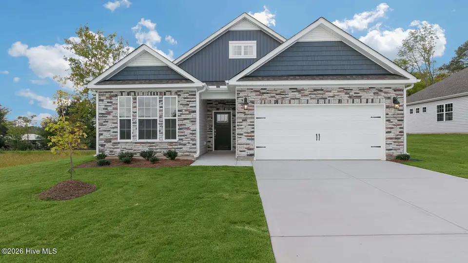 361 Maddox Drive, Aberdeen, NC 28315 – photo 1 of 31: Bristol