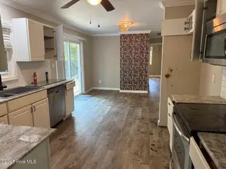 104 King Richard Court, Jacksonville, NC 28546 – photo 7: IMG_2813