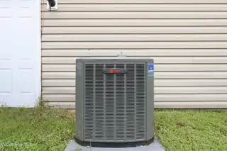 140 Crooked Run Drive, New Bern, NC 28560 – photo 23: Heat Pump