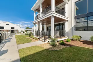 805 Mulberry Street Unit 114, Beaufort, NC 28516 — 1-bedroom condo in 805 Mulberry, Beaufort, NC, photo 19 of 25: Exterior of Unit 114