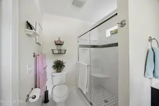 1301 N Poplar Street, Aberdeen, NC 28315 – photo 10: Master Bathroom