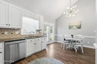 1204 Quarterpath Drive, Winterville, NC 28590 – photo 20: 27-web-or-mls-IMG_2823
