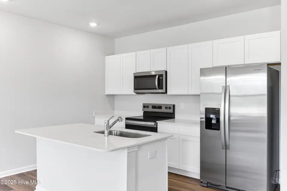 505 Bellefonte Court, Richlands, NC 28574 – photo 1 of 29: Kitchen