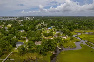 151 Hunting Bay Drive, Cape Carteret, NC 28584 – photo 23: 38-web-or-mls-cchadwick-visuals-151-hunt