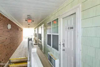 2401 W Fort Macon Road 244, Atlantic Beach, NC 28512 – photo 12: 37-web-or-mls-_S3A4856