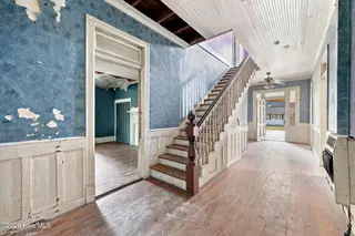 653 Third Street, Ayden, NC 28513 – photo 5: Foyer