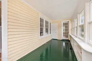 1208 Preyer Avenue, Elizabeth City, NC 27909 — 3-bedroom home in Riverside, Elizabeth City, NC, photo 2 of 76: Huge Foyer