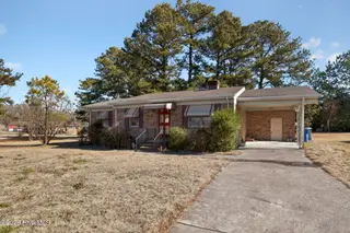 1911 Lenoir Drive E, Wilson, NC 27893 – photo 3: 3-web-or-mls-1911-lenoir-dr-e-wilson-nc-