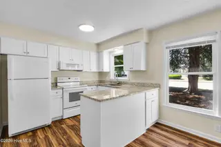 106 W Victoria Court A, Greenville, NC 27834 – photo 4: 106 W Victoria Court A