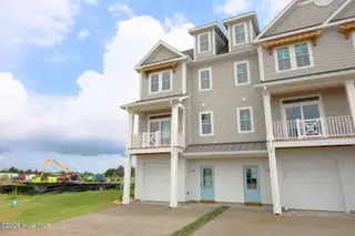 200 Olde Towne Yacht Club Drive 52, Beaufort, NC 28516 – photo 3: 51-web-or-mls-IMG_8456_edit