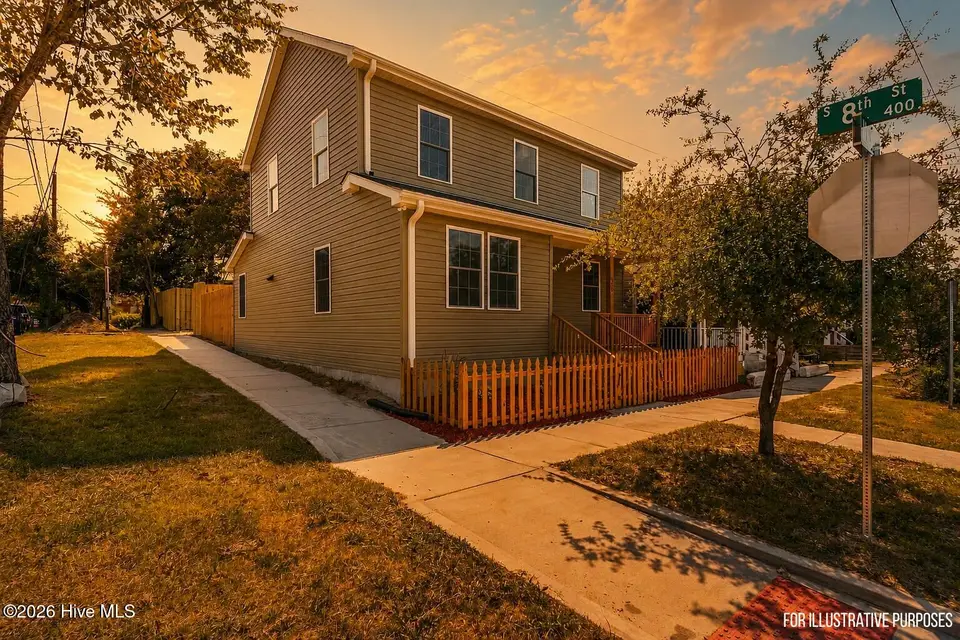 720 Nun Street, Wilmington, NC 28401 – photo 1 of 41