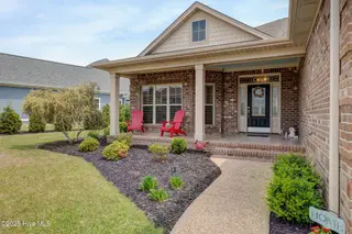 8560 Oak Abbey Trail NE, Leland, NC 28451 — 2-bedroom home in Compass Pointe, Leland, NC, photo 3 of 52: 8560OakAbbveyTrailNE-4