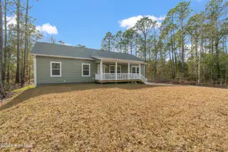9163 Southern Boulevard SE, Winnabow, NC 28479 — 3-bedroom home, Winnabow, NC, photo 2 of 28: 9163 Southern Blvd