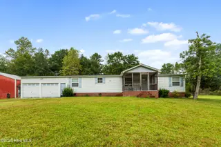 266 Morse Drive, Hubert, NC 28539 — 3-bedroom manufactured home, Hubert, NC, photo 3 of 41: DSC_6785