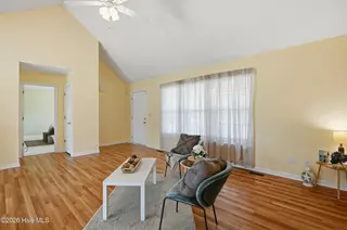 326 Knollwood Drive, Hampstead, NC 28443 – photo 7: 7_326_knollwood_dr_007