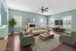 160 Macdonald Boulevard, Havelock, NC 28532 – photo 2: Living Room
