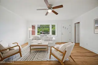 118 Rosewood Avenue, Elizabeth City, NC 27909 – photo 12: Living Room