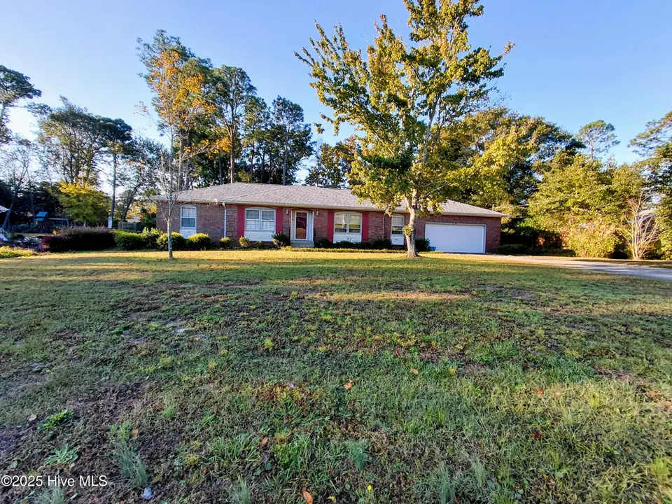 229 Seminole Trail, Wilmington, NC 28409 — 3-bedroom home in Tanglewood, Wilmington, NC, photo 1 of 2