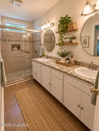 2018 Fairways West Drive, New Bern, NC 28562 — 3-bedroom home in Greenbrier, New Bern, NC, photo 7 of 13: Primary Bathroom