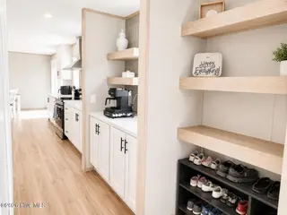 2084 Spring Garden Road, New Bern, NC 28562 — 5-bedroom manufactured home in Spring Garden, New Bern, NC, photo 6 of 19: Coffee Bar Area