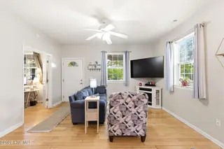 209 Mcrae Street, Wilmington, NC 28401 – photo 6: 02living4