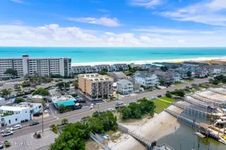 104 S Lumina Avenue Unit 103, Wrightsville Beach, NC 28480 — 1-bedroom condo in Summer Sands Condominiums, Wrightsville Beach, NC, photo 17 of 20
