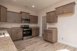 208 Shadow Grass Court, Stella, NC 28582 – photo 21: Kitchen