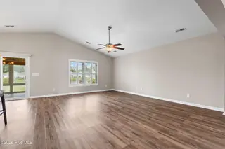 2104 Jarvis Lane NW, Calabash, NC 28467 — 3-bedroom home in Spring Mill, Calabash, NC, photo 6 of 65: 15-web-or-mls-cammediallc.com (24 of 47)