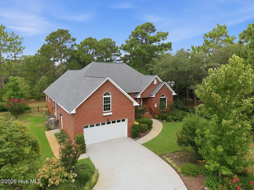 8712 Sedgley Drive, Wilmington, NC 28412 – photo 1 of 50