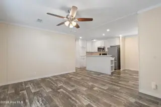 9275 Bonaparte Drive SW, Calabash, NC 28467 — 2-bedroom manufactured home in Bonaparte Retreat, Calabash, NC, photo 15 of 37